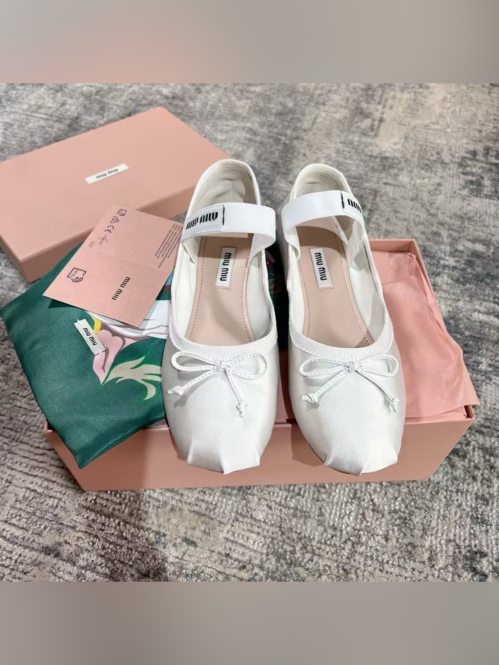 Miu Miu White Ballet Flats with Bow